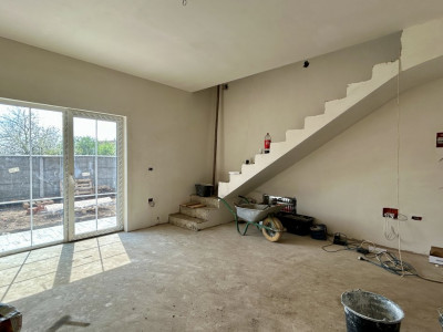 Duplex cu 3 camere parter + etaj - Sanandrei imagine mica 4, foxfort.ro