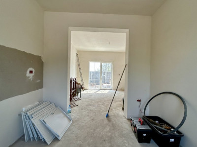 Duplex cu 3 camere parter + etaj - Sanandrei imagine mica 6, foxfort.ro