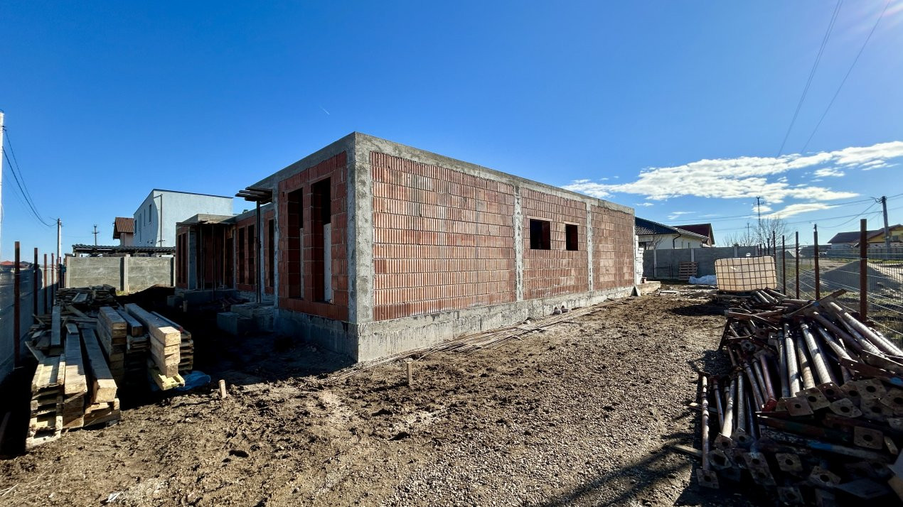 Duplex 4 camere pe parter + perete dublu despartitor - Sanandrei 1, foxfort.ro