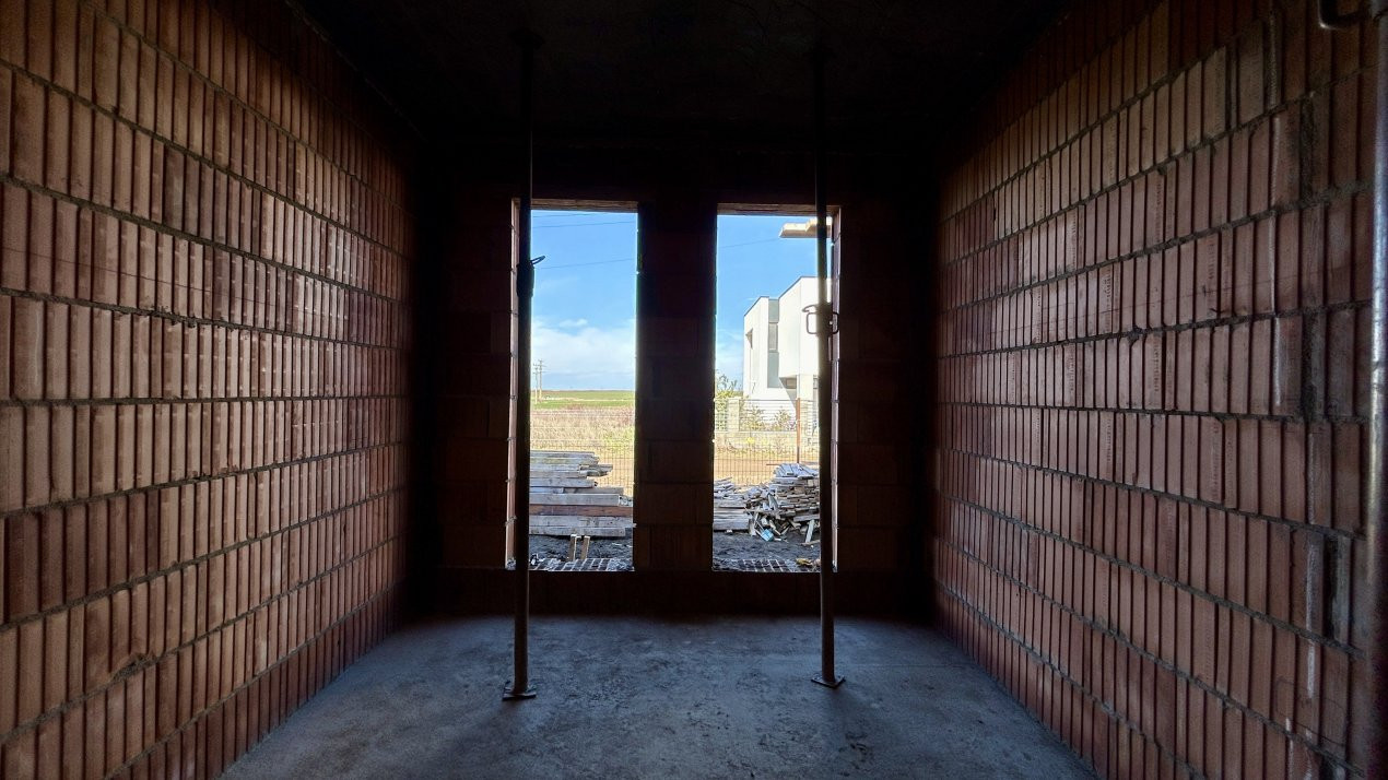 Duplex 4 camere pe parter + perete dublu despartitor - Sanandrei 7, foxfort.ro