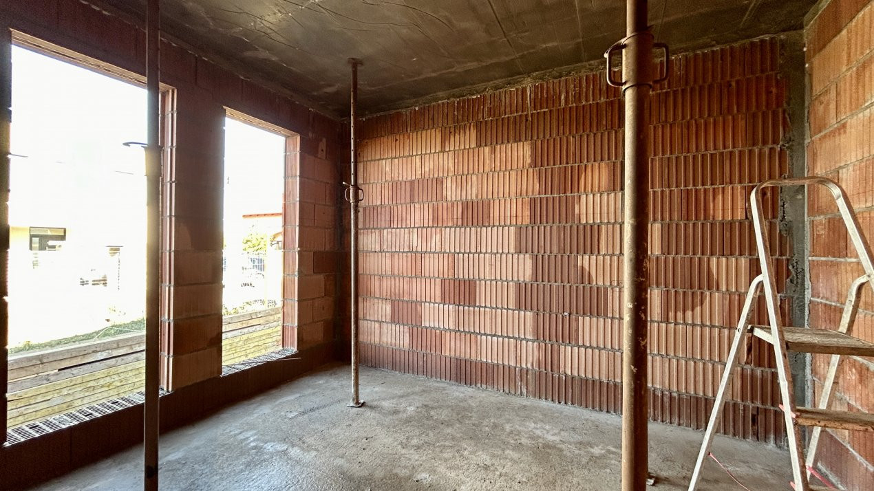 Duplex 4 camere pe parter + perete dublu despartitor - Sanandrei 10, foxfort.ro