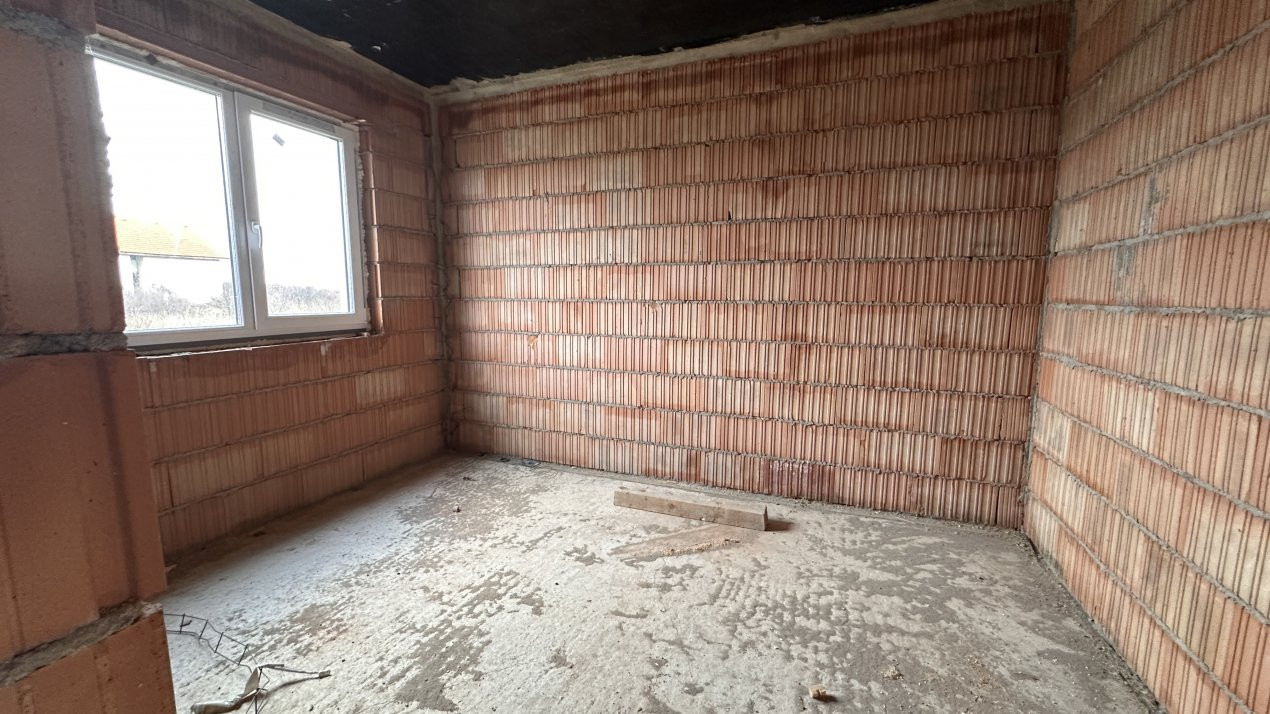 Duplex 4 camere, 111 mp, Asfalt - Mosnita Noua 5, foxfort.ro