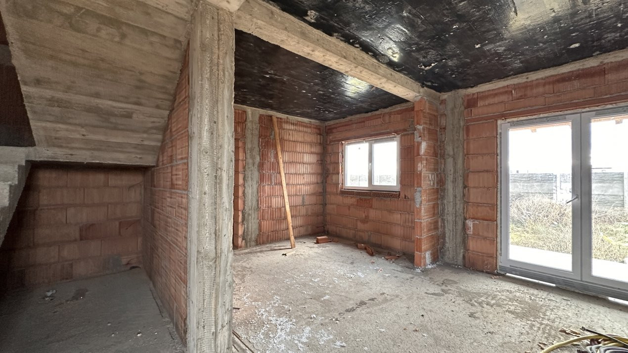 Duplex 4 camere, 111 mp, Asfalt - Mosnita Noua 6, foxfort.ro