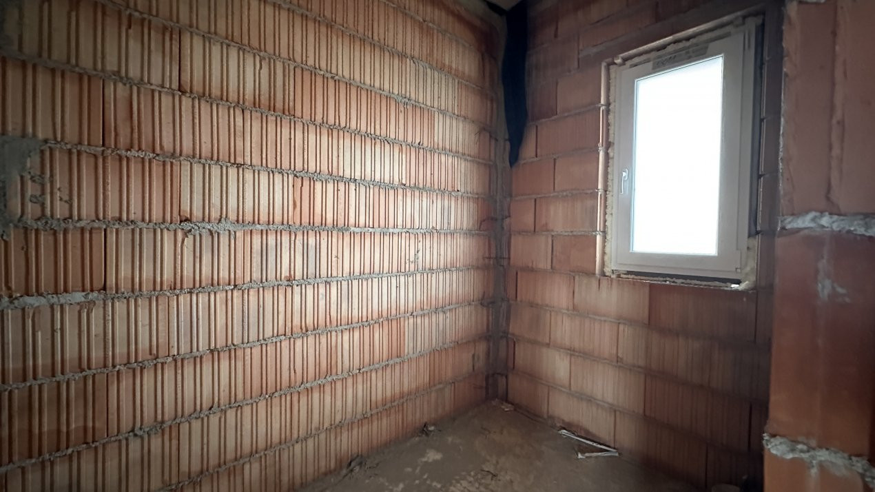 Duplex 4 camere, 111 mp, Asfalt - Mosnita Noua 8, foxfort.ro