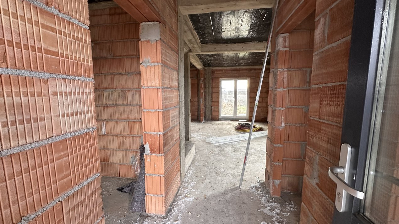 Duplex 4 camere, 111 mp, Asfalt - Mosnita Noua 9, foxfort.ro