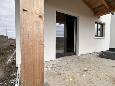 Duplex 4 camere, 111 mp, Asfalt - Mosnita Noua imagine mica 12, foxfort.ro