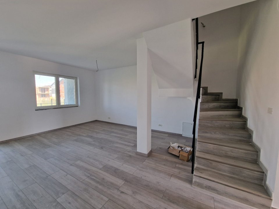  Duplex 130 mp utili 4 camere, 3 bai, 2 terase, 1 balcon - Calea Urseni  2, foxfort.ro