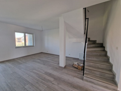 Duplex 130 mp utili 4 camere, 3 bai, 2 terase, 1 balcon - Calea Urseni imagine mica 2, foxfort.ro