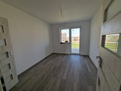 Duplex 130 mp utili 4 camere, 3 bai, 2 terase, 1 balcon - Calea Urseni imagine mica 7, foxfort.ro