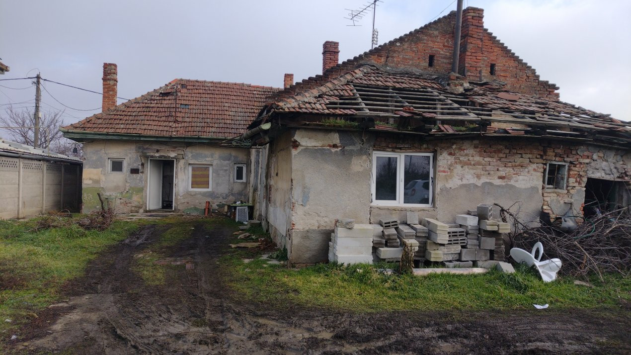 COMISION 0% Teren 878 mp, Zona Ronat, bransat la apa si curent 4, foxfort.ro