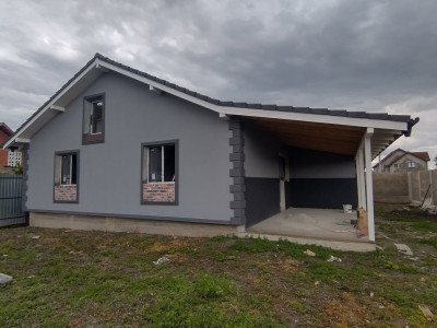 Casa individuala 4 camere, Sanmihaiu Roman- Toate utilitatile 
