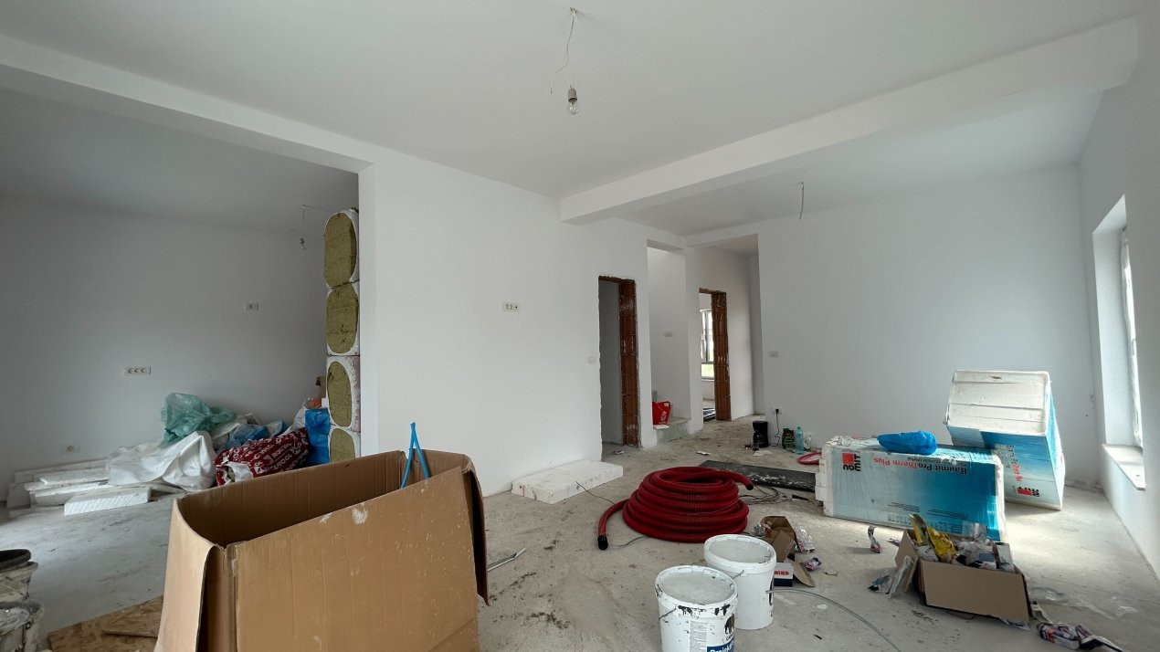 Duplex 5 camere spatios, cu 3 locuri de parcare - Dumbravita 16, foxfort.ro