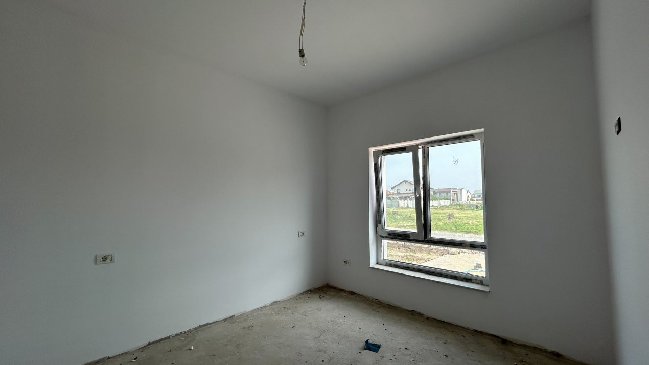 Duplex 5 camere spatios, cu 3 locuri de parcare - Dumbravita 18, foxfort.ro