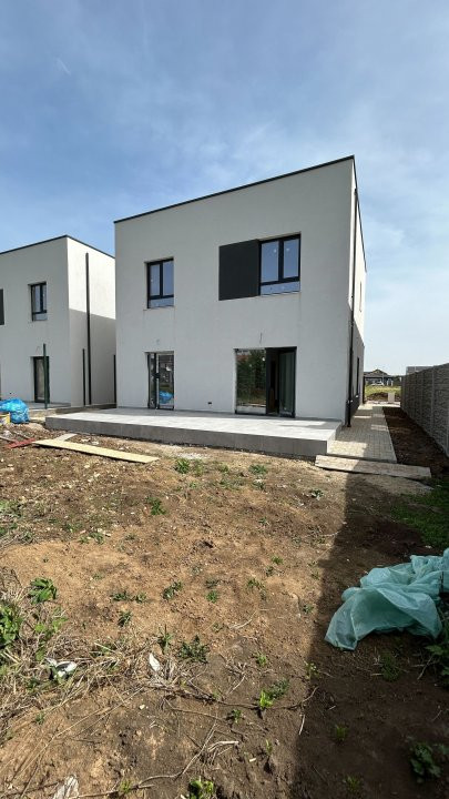 Duplex 5 camere spatios, cu 3 locuri de parcare - Dumbravita 22, foxfort.ro