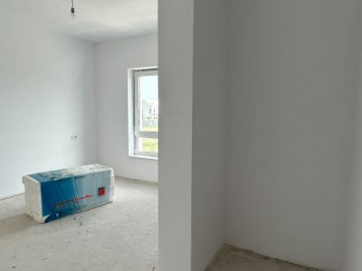 Duplex 5 camere spatios, cu 3 locuri de parcare - Dumbravita imagine mica 13, foxfort.ro