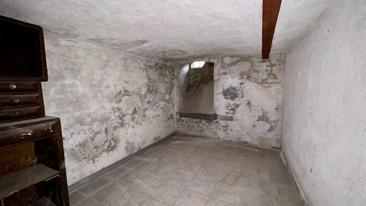 Apartament cu 3 camere, 97 mp utili la parter - zona Garii 14, foxfort.ro