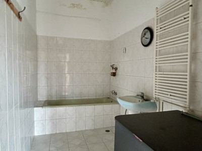 Apartament cu 3 camere, 97 mp utili la parter - zona Garii imagine mica 8, foxfort.ro