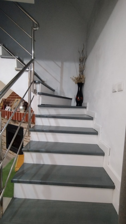 Casa individuala 4 camere, Sacalaz - Garaj, piscina exterioara 12, foxfort.ro