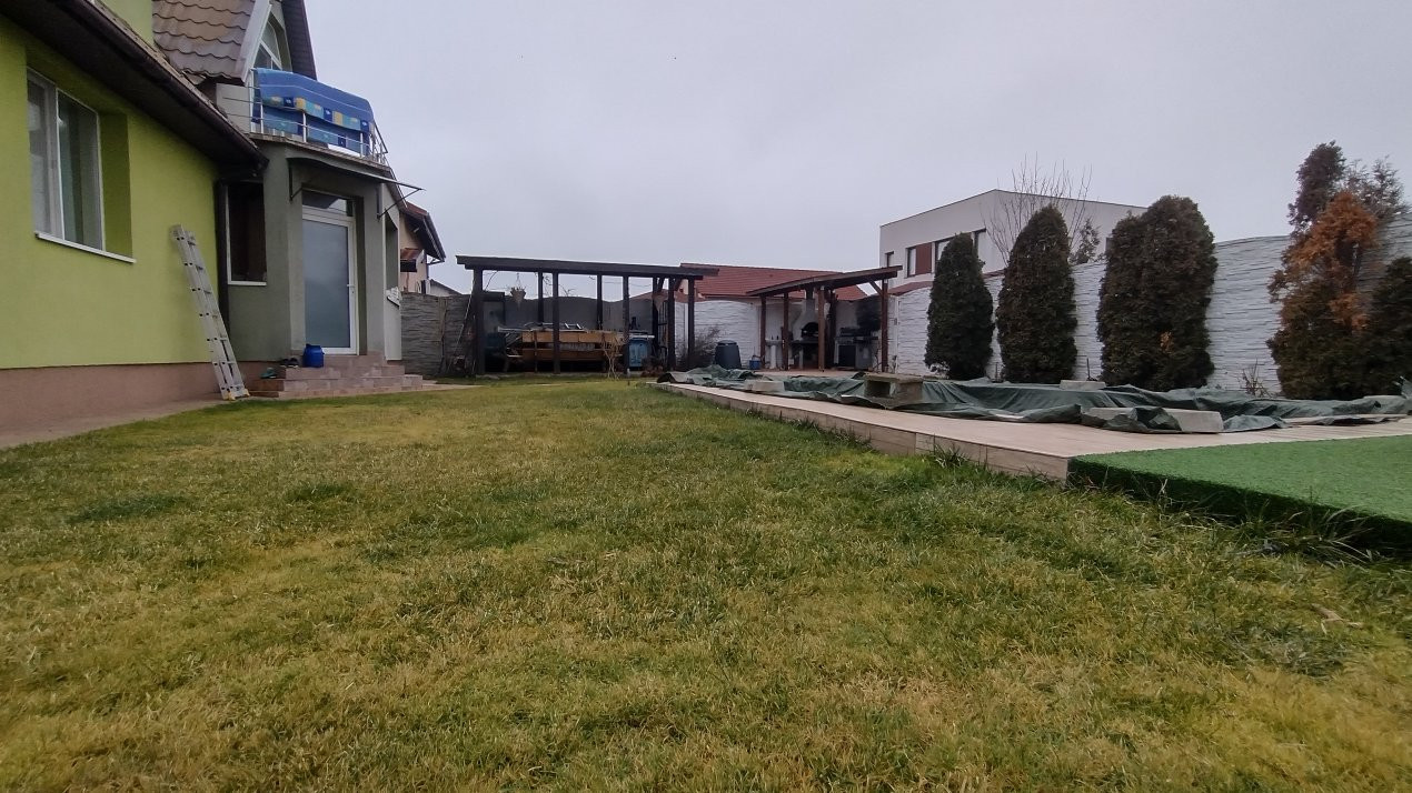 Casa individuala 4 camere, Sacalaz - Garaj, piscina exterioara 17, foxfort.ro