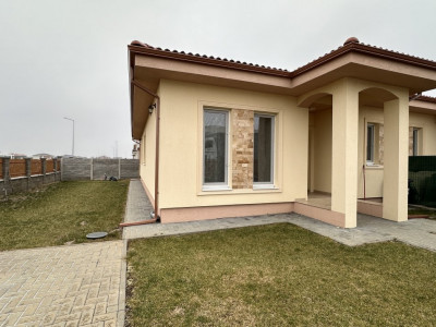 Duplex pe parter cu 3 camere, 80 mp, in Mosnita Veche, Serena 3