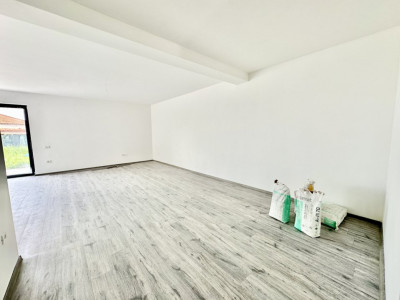 Duplex 4 Camere - 90 mp Utili - Toate Utilitatile - Predare Imediata - V2026