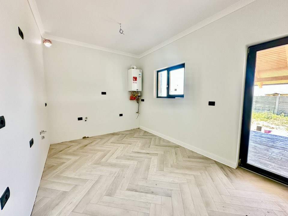 Duplex cu 4 camere - Toate utilitatile + Asfalt - Mosnita Noua 7, foxfort.ro