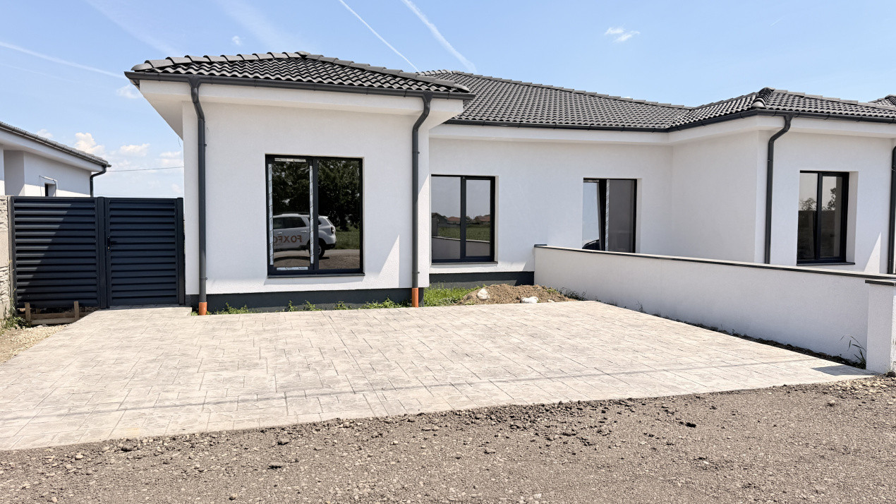 Duplex cu 4 camere - Toate utilitatile + Asfalt - Mosnita Noua 1, foxfort.ro
