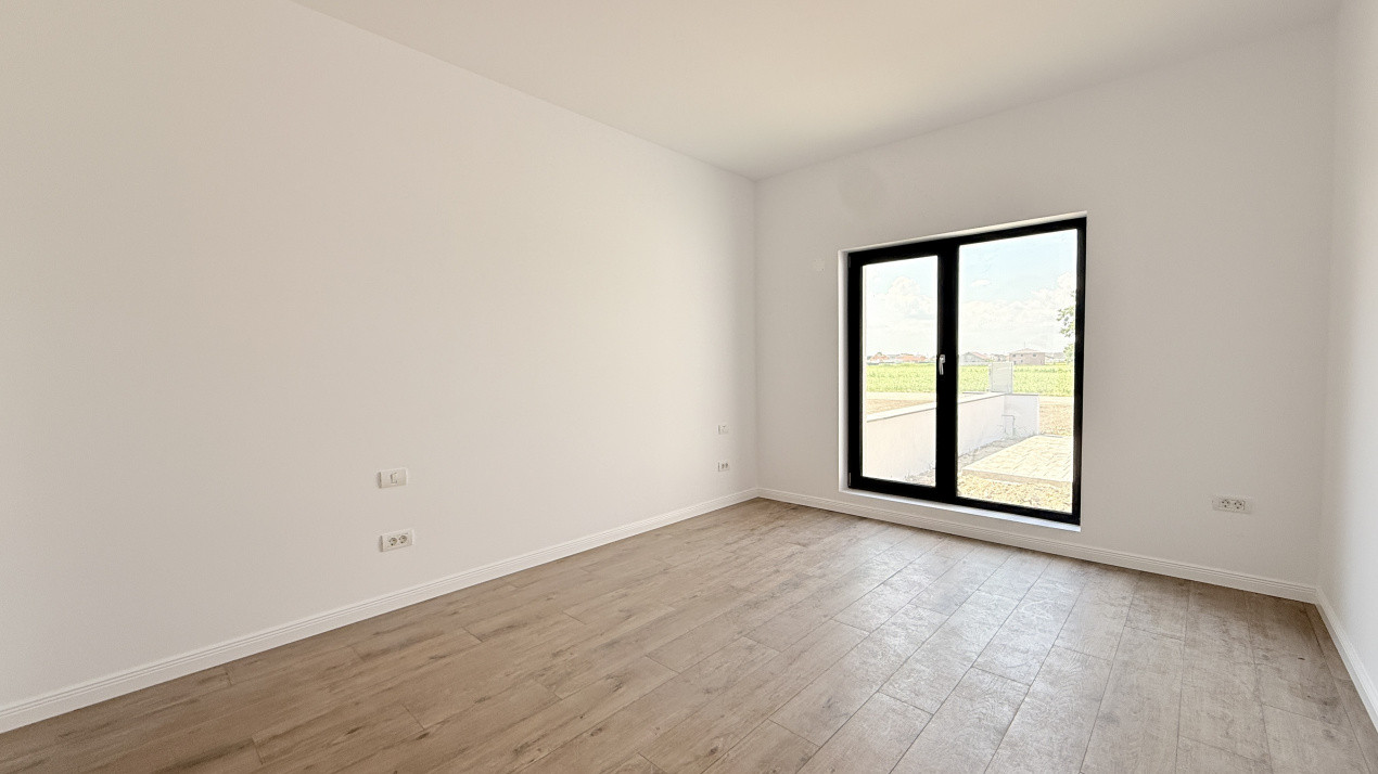 Duplex cu 4 camere - Toate utilitatile + Asfalt - Mosnita Noua 9, foxfort.ro
