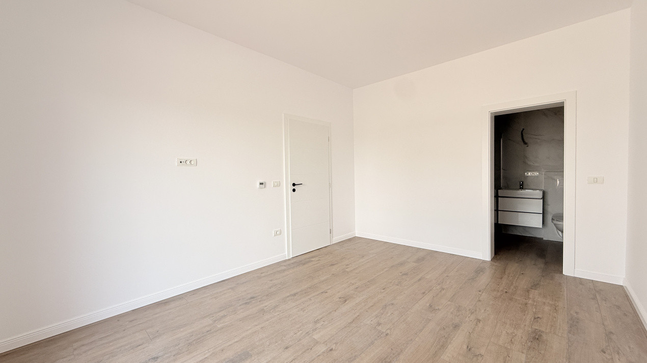 Duplex cu 4 camere - Toate utilitatile + Asfalt - Mosnita Noua 10, foxfort.ro