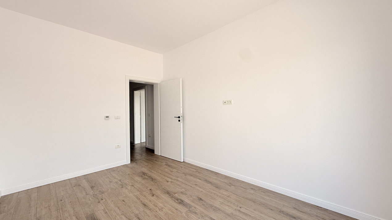 Duplex cu 4 camere - Toate utilitatile + Asfalt - Mosnita Noua 12, foxfort.ro