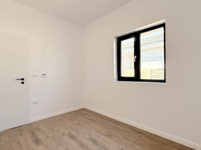 Duplex cu 4 camere - Toate utilitatile + Asfalt - Mosnita Noua imagine mica 7, foxfort.ro