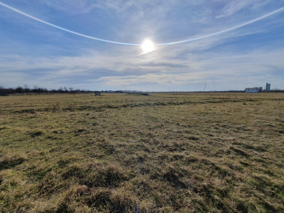 COMISION 0% Teren intravilan 6400 mp la drum asfaltat - Padureni 12, foxfort.ro