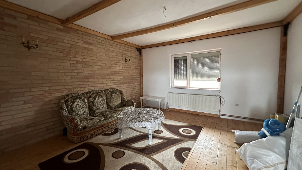 Casa individuala 6 camere, 200 mp, in Mosnita Veche, vatra satului 1, foxfort.ro