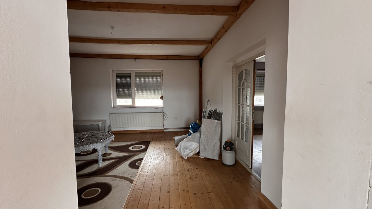 Casa individuala 6 camere, 200 mp, in Mosnita Veche, vatra satului 3, foxfort.ro