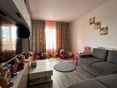 Apartament cu 2 camere decomandat la parter, in Giroc