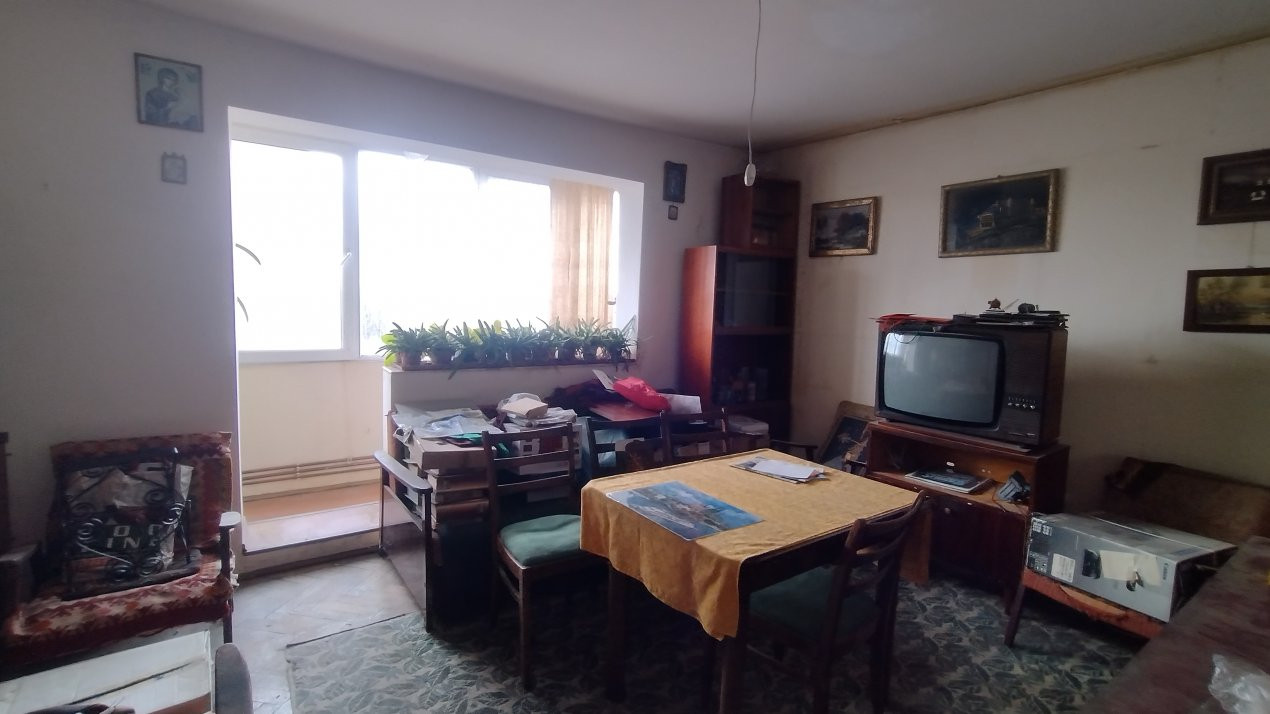 Apartament 4 camere, Zona Cetatii, bloc cu acoperis 1, foxfort.ro