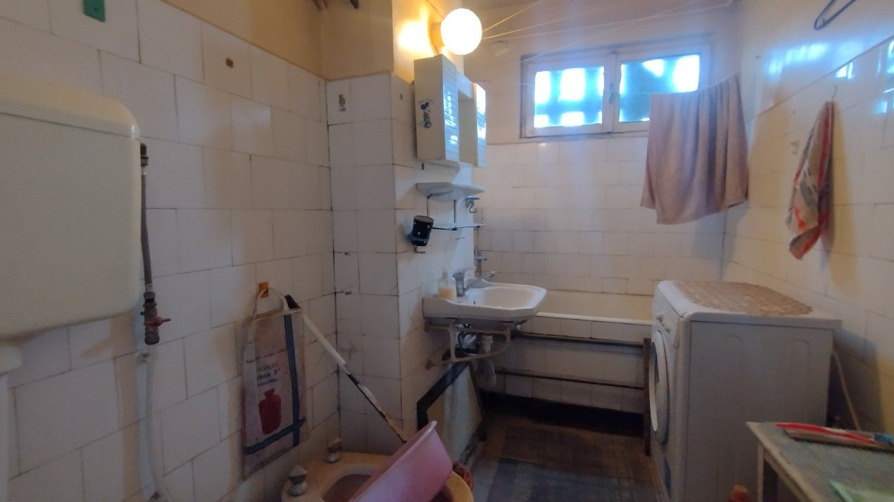 Apartament 4 camere, Zona Cetatii, bloc cu acoperis 6, foxfort.ro