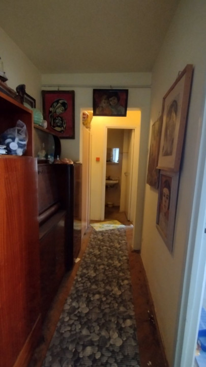 Apartament 4 camere, Zona Cetatii, bloc cu acoperis 10, foxfort.ro