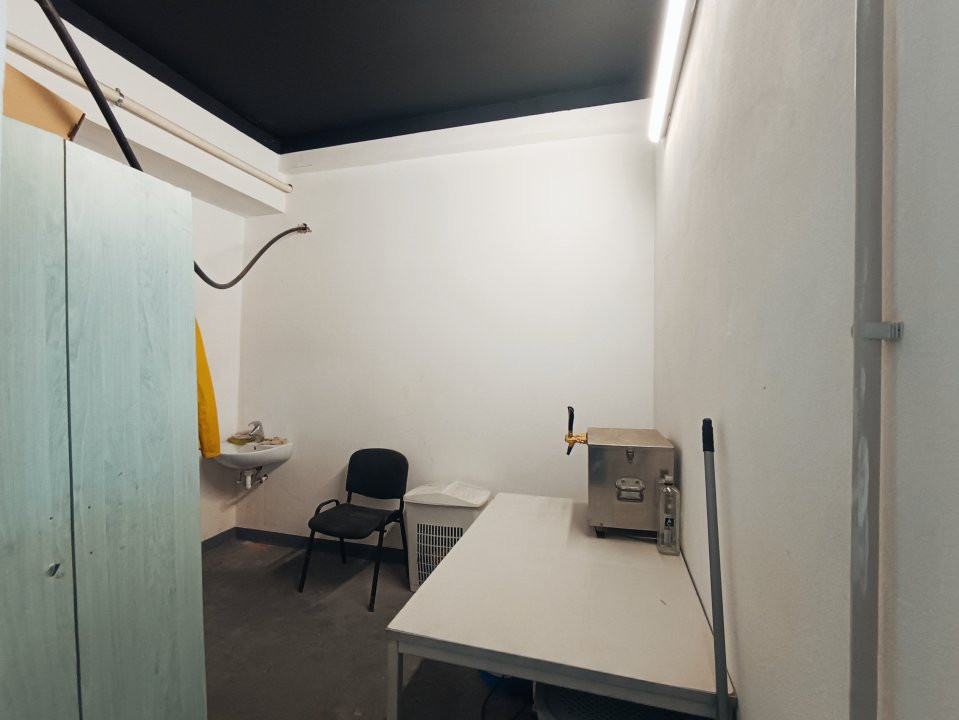 Hala de inchiriat service auto 453 mp - zona Freidorf - C7803 5, foxfort.ro