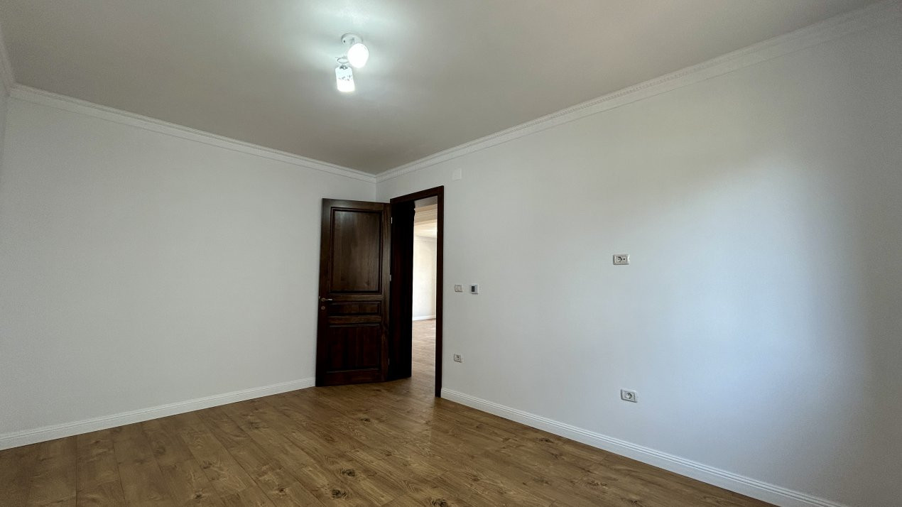 Casa individuala cu 4 camere, 130 mp utili - zona Ghiroda 6, foxfort.ro