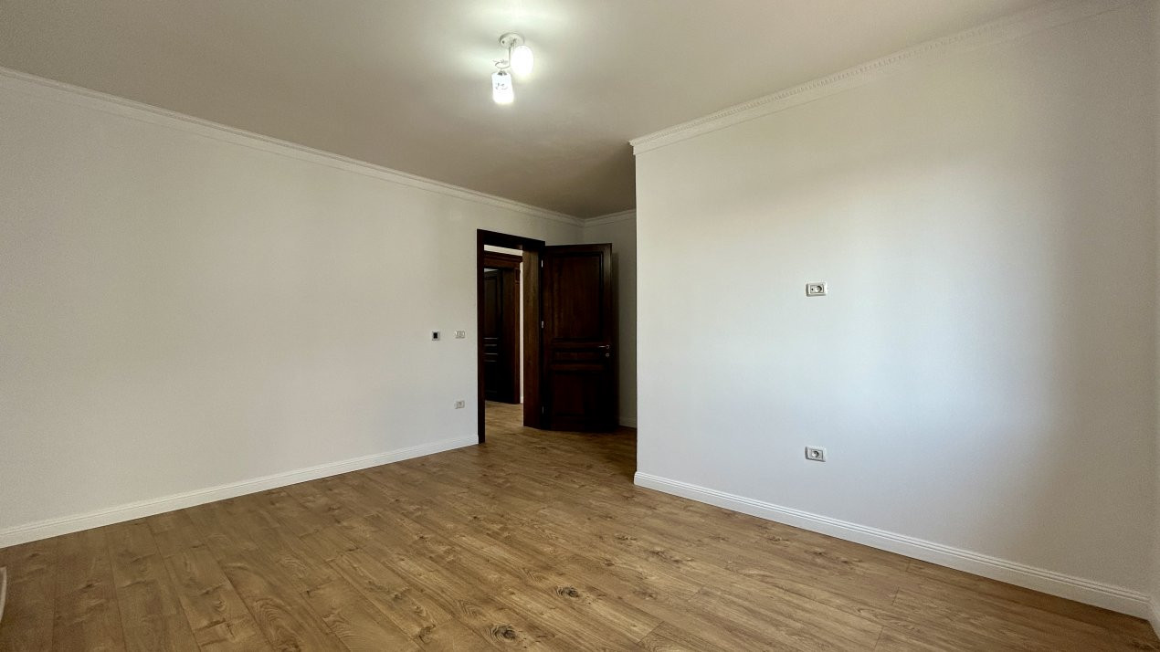 Casa individuala cu 4 camere, 130 mp utili - zona Ghiroda 9, foxfort.ro