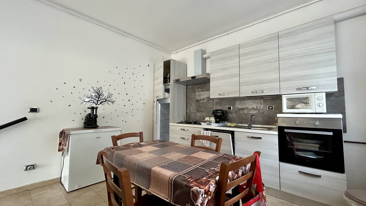 Apartament cu 3 camere la parter si teren de 160 mp - Ghiroda 5, foxfort.ro