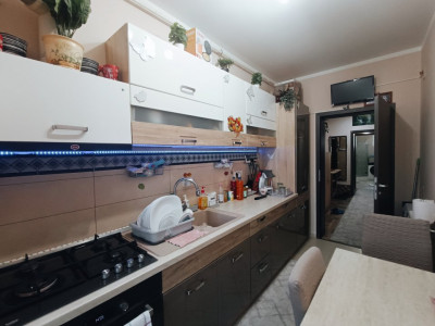 Apartament cu 3 camere, complet mobilat si utilat imagine mica 6, foxfort.ro