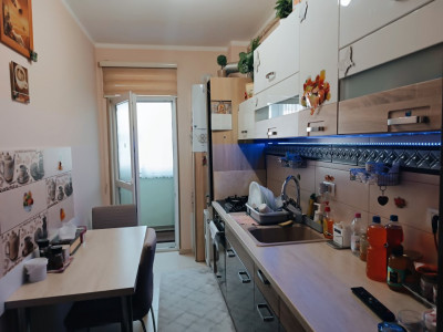 Apartament cu 3 camere, complet mobilat si utilat imagine mica 7, foxfort.ro