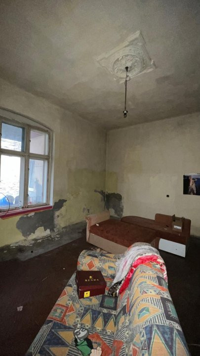 COMISION 0% Casa de vanzare cu 5 apartamente la curte comuna in zona Traian 10, foxfort.ro