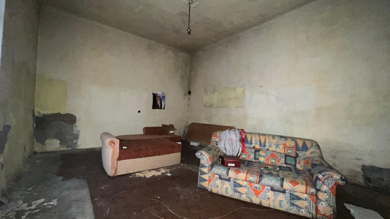 COMISION 0% Casa de vanzare cu 5 apartamente la curte comuna in zona Traian 11, foxfort.ro