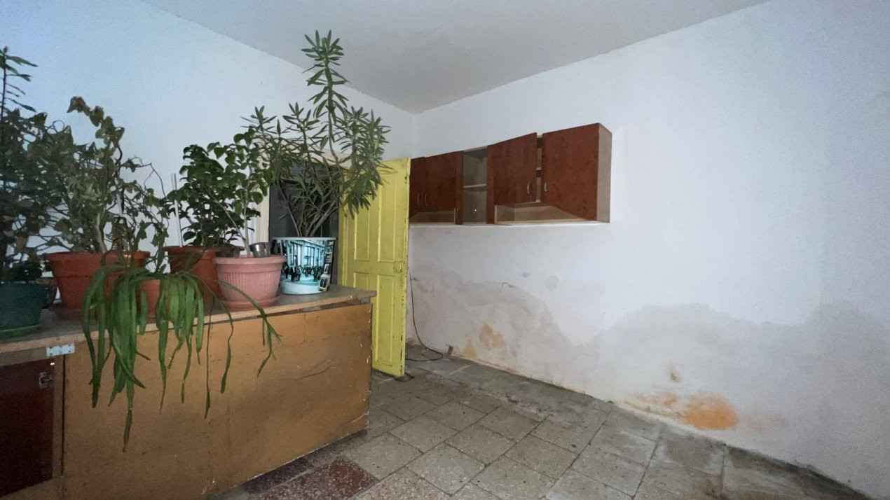 COMISION 0% Casa de vanzare cu 5 apartamente la curte comuna in zona Traian 21, foxfort.ro