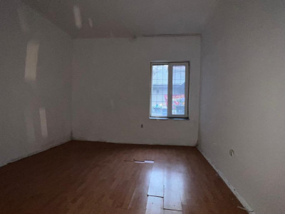 COMISION 0% Casa de vanzare cu 5 apartamente la curte comuna in zona Traian imagine mica 4, foxfort.ro