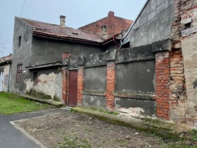 COMISION 0% Casa de vanzare cu 5 apartamente la curte comuna in zona Traian imagine mica 7, foxfort.ro