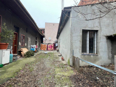 COMISION 0% Casa de vanzare cu 5 apartamente la curte comuna in zona Traian imagine mica 19, foxfort.ro